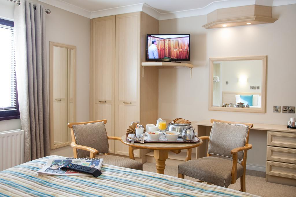 The Lodge Hotel Κόλερεϊν Εξωτερικό φωτογραφία