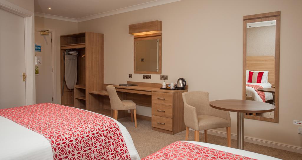 The Lodge Hotel Κόλερεϊν Εξωτερικό φωτογραφία
